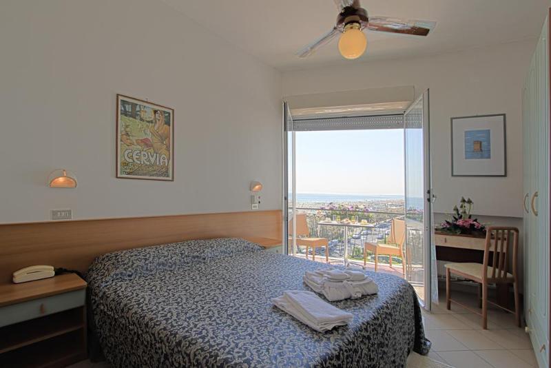 Отель Lungomare