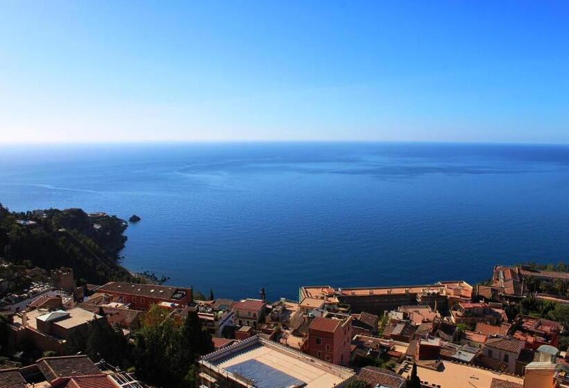 ホテル Mediterranee