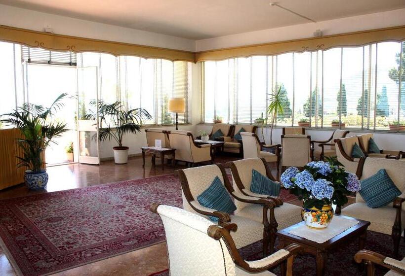 ホテル Mediterranee