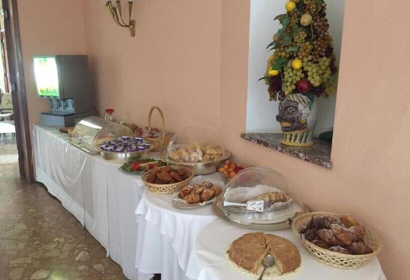 ホテル Mediterranee