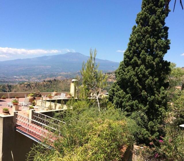 ホテル Mediterranee