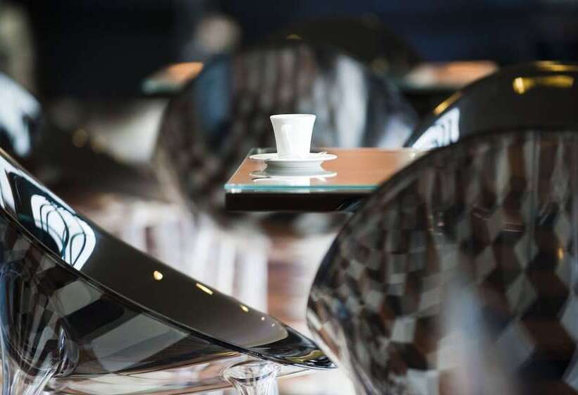 Montresor Hotel Tower