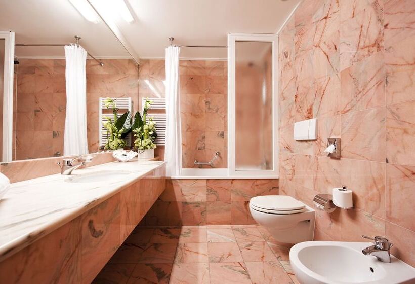 Montresor Hotel Tower