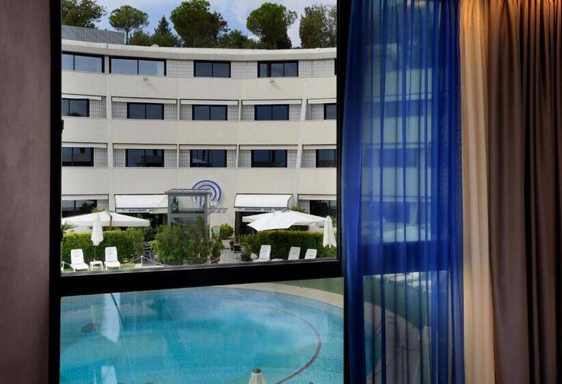 Отель President Park