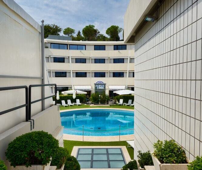 Отель President Park