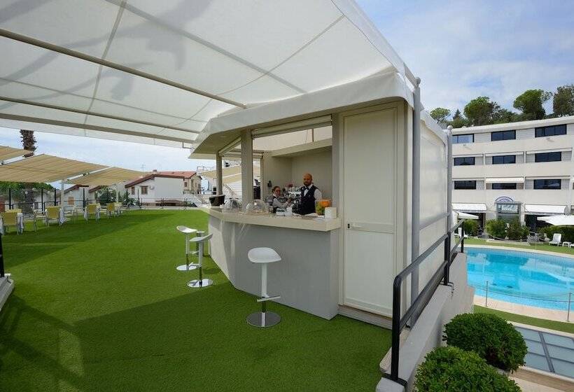 Отель President Park