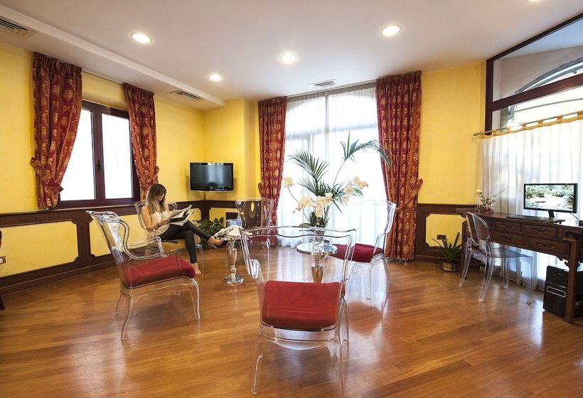 בית מלון כפרי Regent   In Pieno Centro