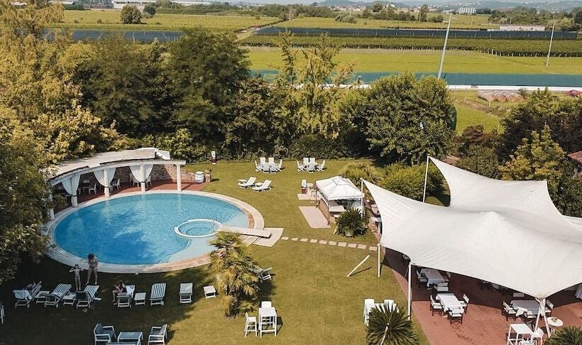 Отель Relais Villabella