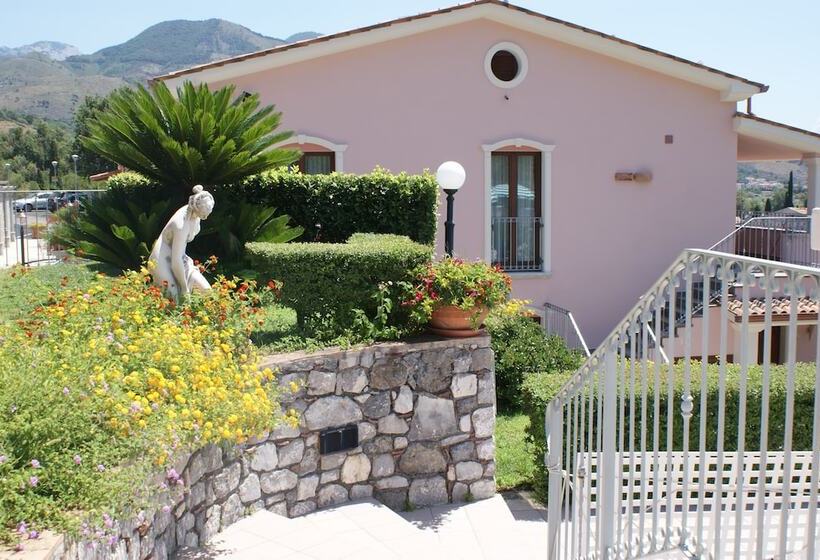 בית מלון כפרי Ristorante Borgo La Tana