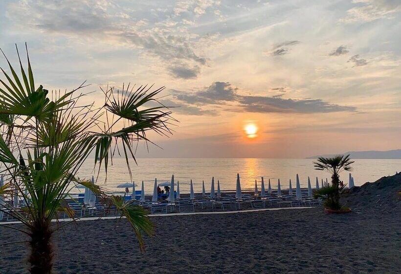 בית מלון כפרי Ristorante Borgo La Tana