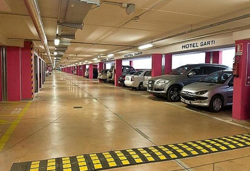 ホテル Sarti