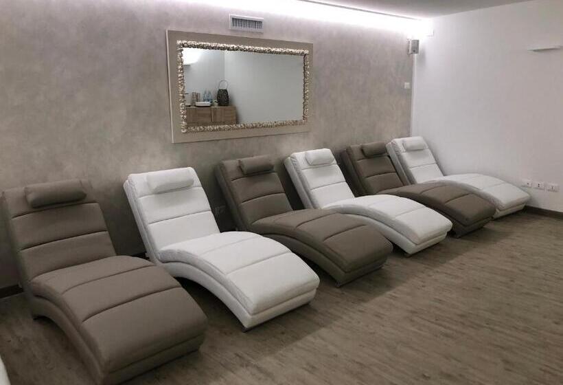 Отель Trettenero