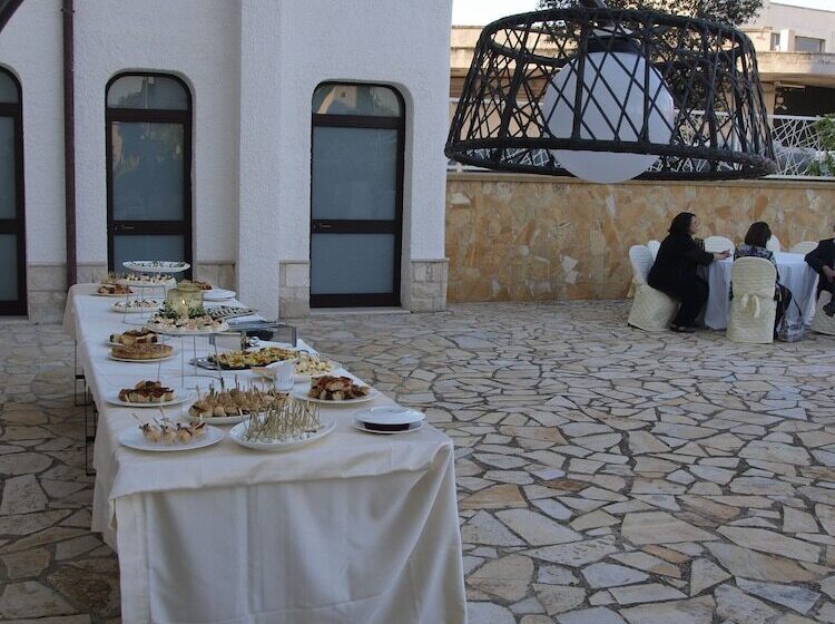 בית מלון כפרי Leone De Castris Wine