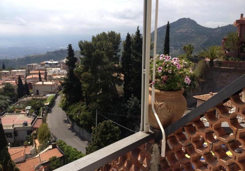 Villa Greta Hotel Rooms & Suites