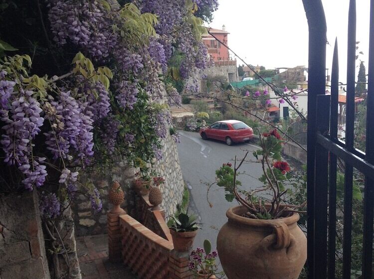 Villa Greta Hotel Rooms & Suites