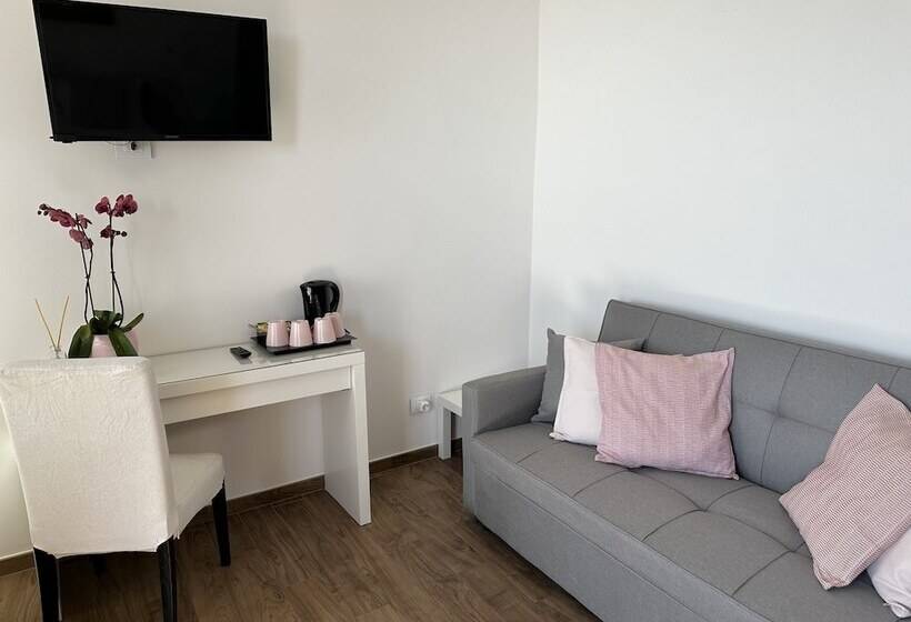 Villa Greta Hotel Rooms & Suites