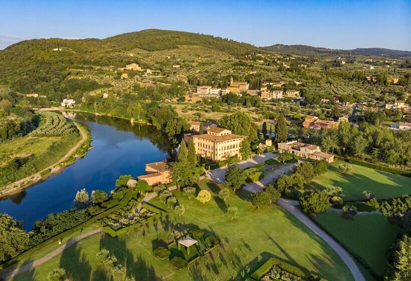 فندق Villa La Massa