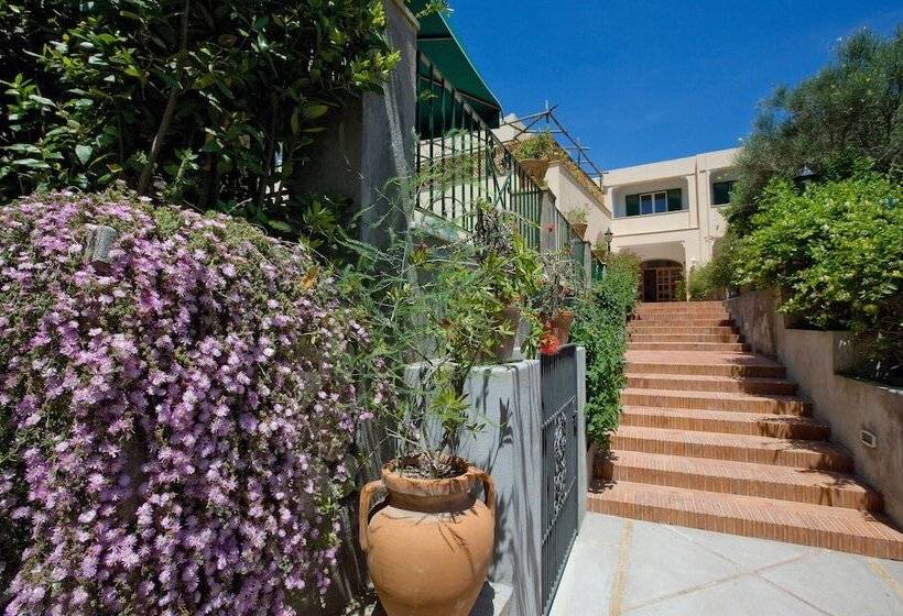 ホテル Villa Sarah