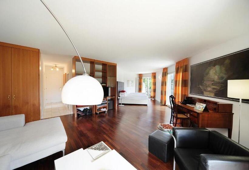 هتل Villa Tivoli