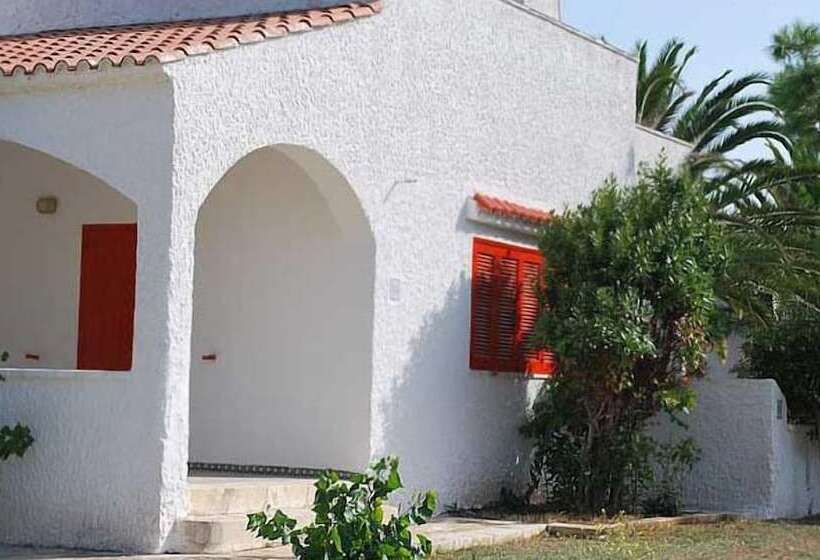 Отель Villaggio Plaia