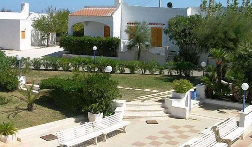 Отель Villaggio Plaia
