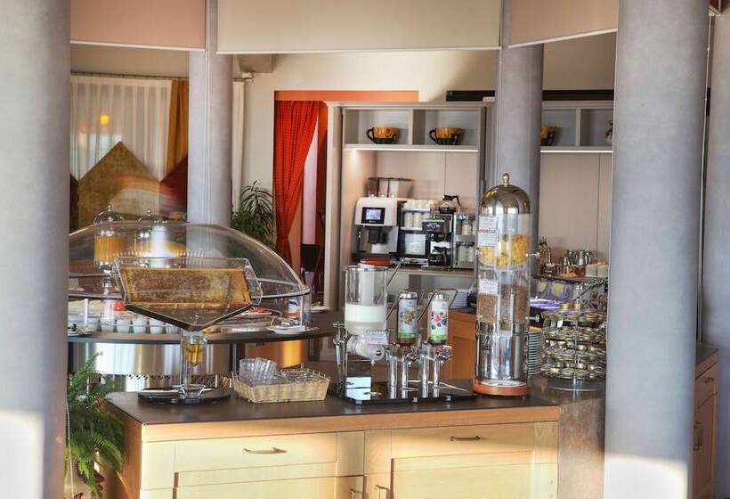 酒店 Villasanpaolo Resort & Spa