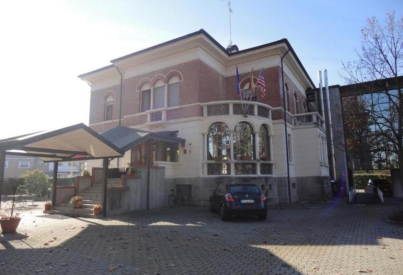 בית מלון כפרי Villa Reale