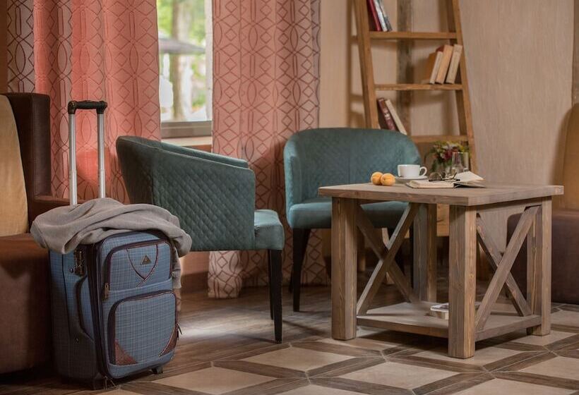 בית מלון כפרי Apricot Aghveran Resort