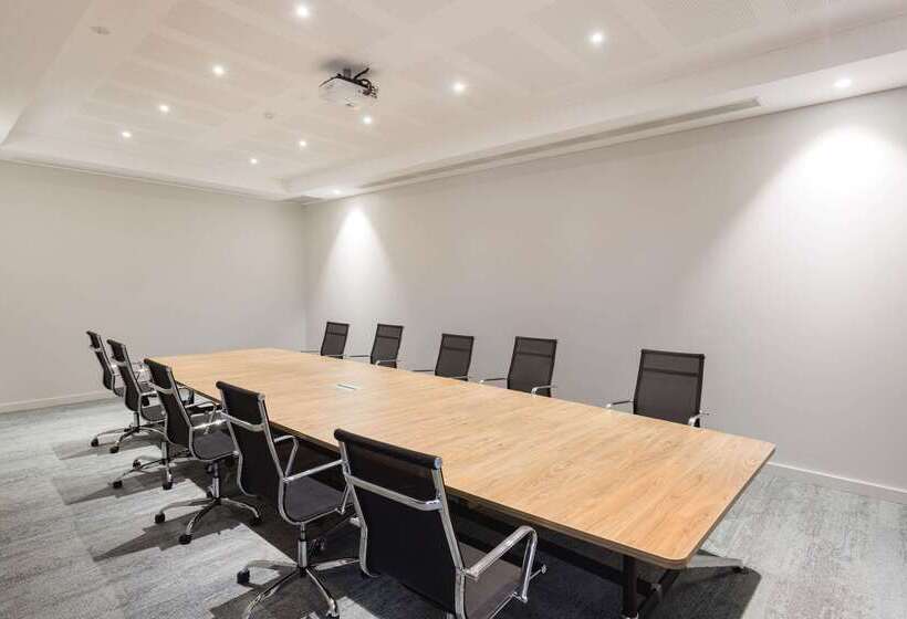 Ingot Hotel Perth, Ascend Hotel Collection