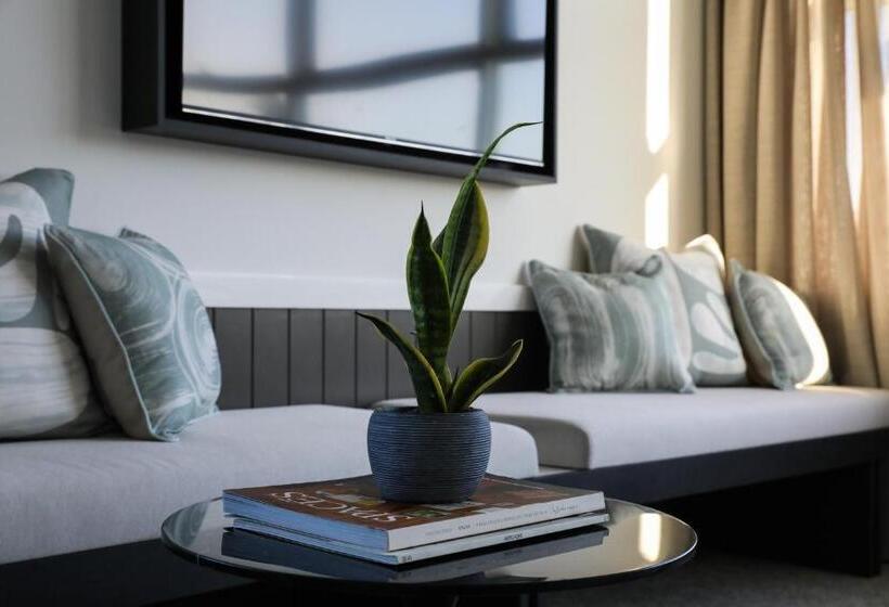 Отель Barrys Beach Road