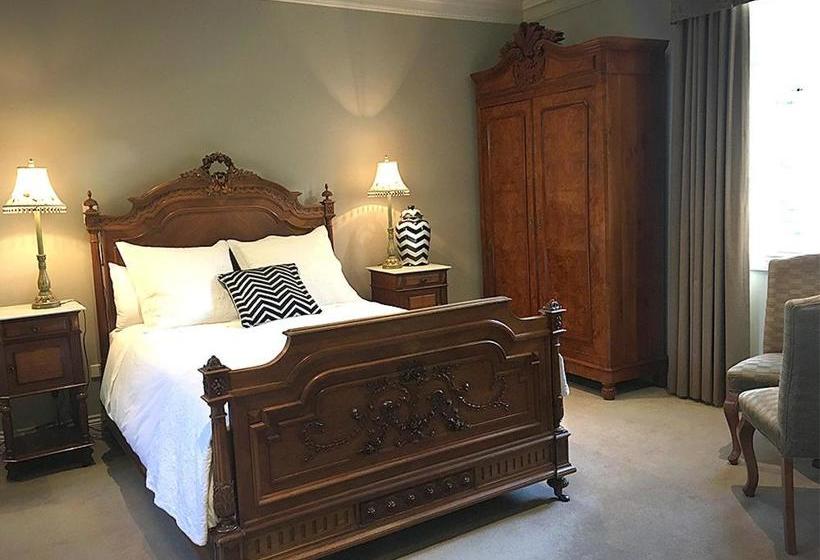 בית מלון כפרי The Empyre Boutique