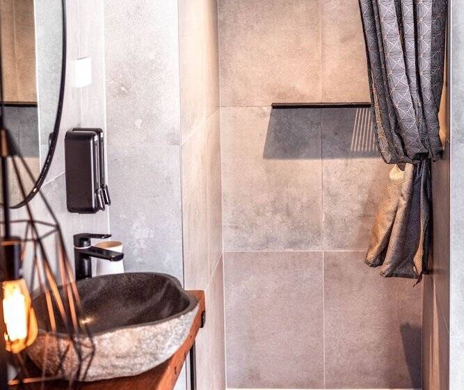 The Pink Hotel Coolangatta