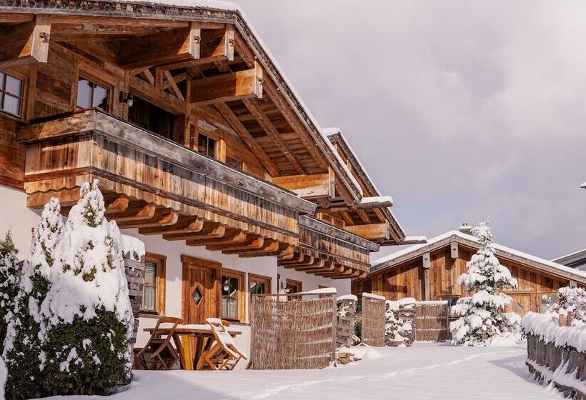 ホテル Alpin Chalets