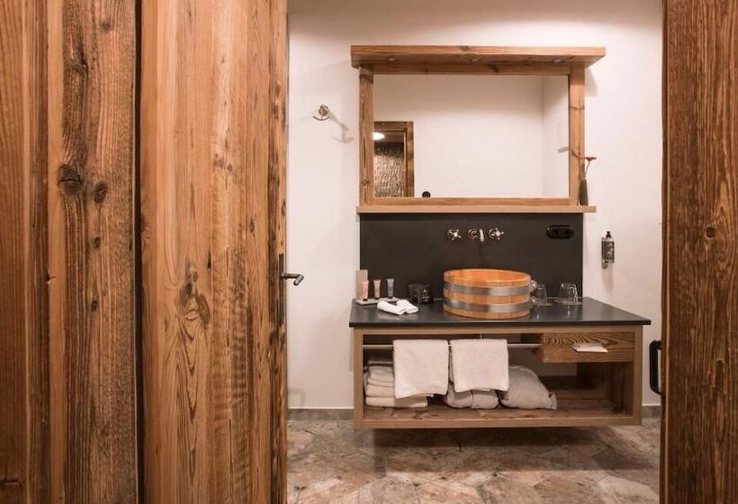 בית מלון כפרי Alpin Chalets