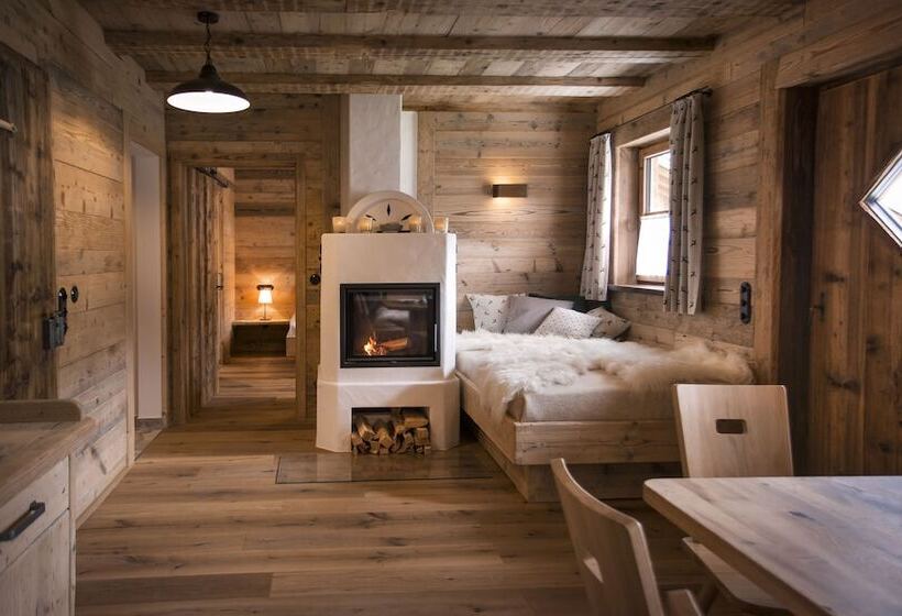 ホテル Alpin Chalets