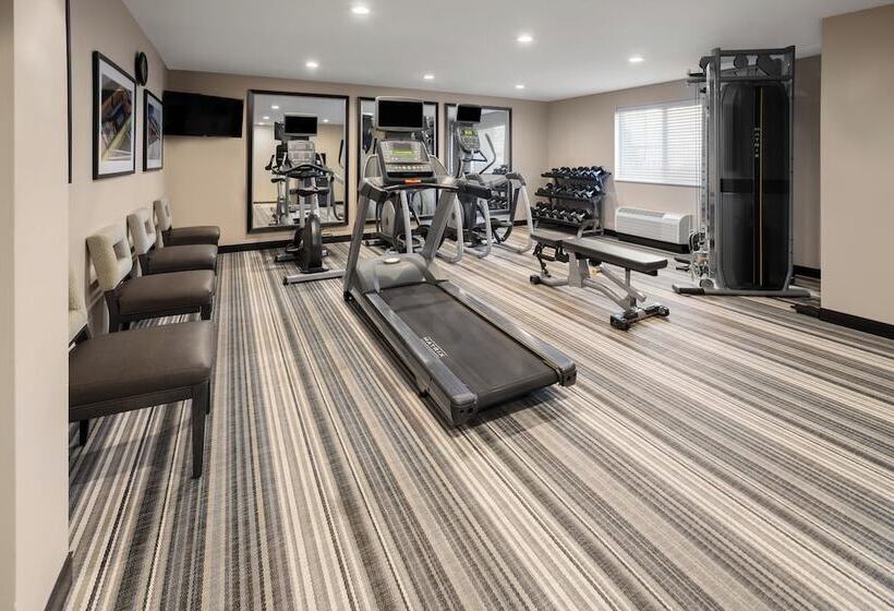 Отель Candlewood Suites Philadelphia   Airport Area, An Ihg