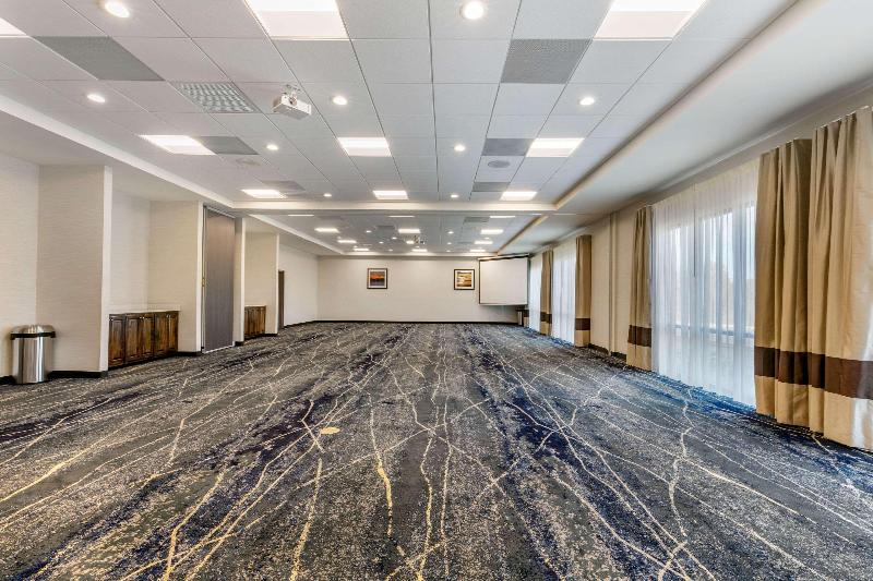 בית מלון כפרי Comfort Suites North Tupelo