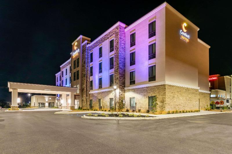 בית מלון כפרי Comfort Suites North Tupelo