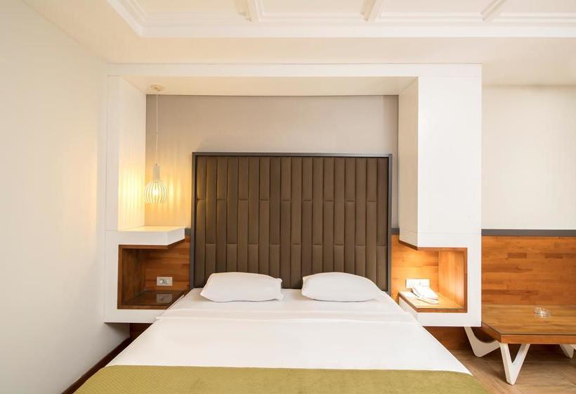 בית מלון כפרי Crystal Waterworld Park