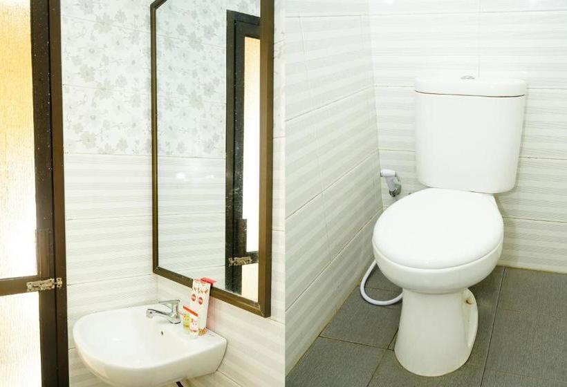 ホテル Golden Vella By Oyo Rooms