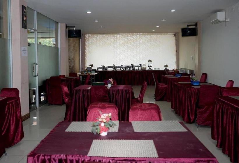 酒店 Golden Vella By Oyo Rooms