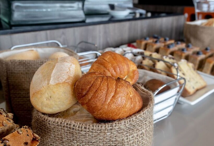 בית מלון כפרי Hampton By Hilton Lima San Isidro