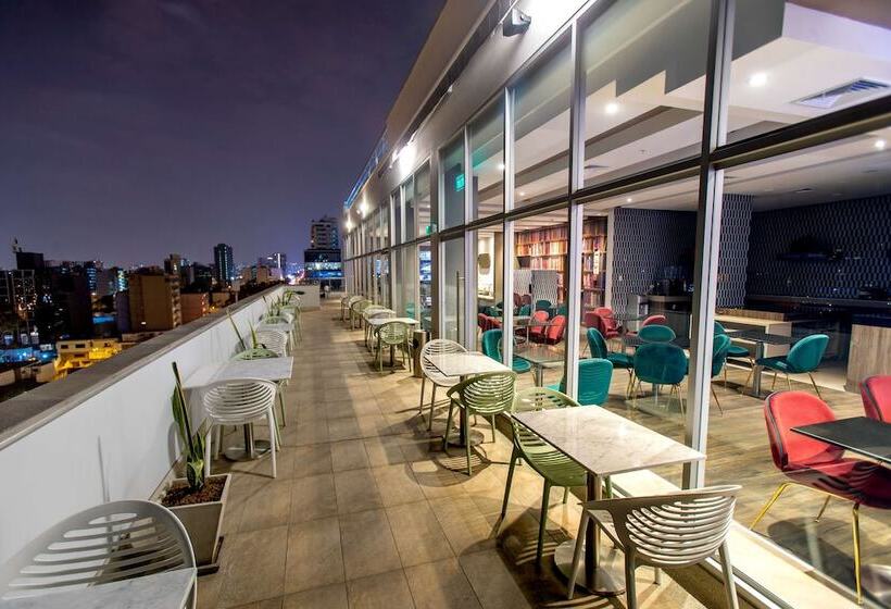 בית מלון כפרי Hampton By Hilton Lima San Isidro