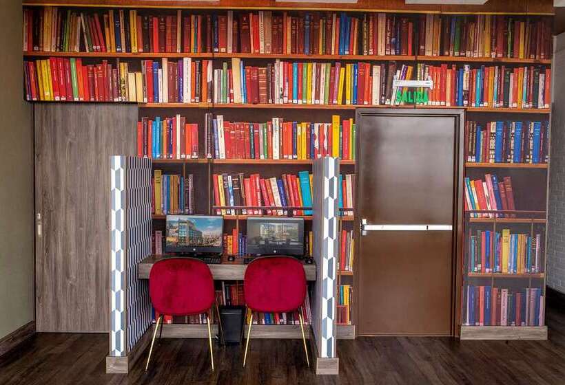 בית מלון כפרי Hampton By Hilton Lima San Isidro