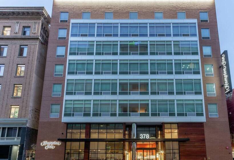 فندق Hampton Inn Oakland Downtown City Center