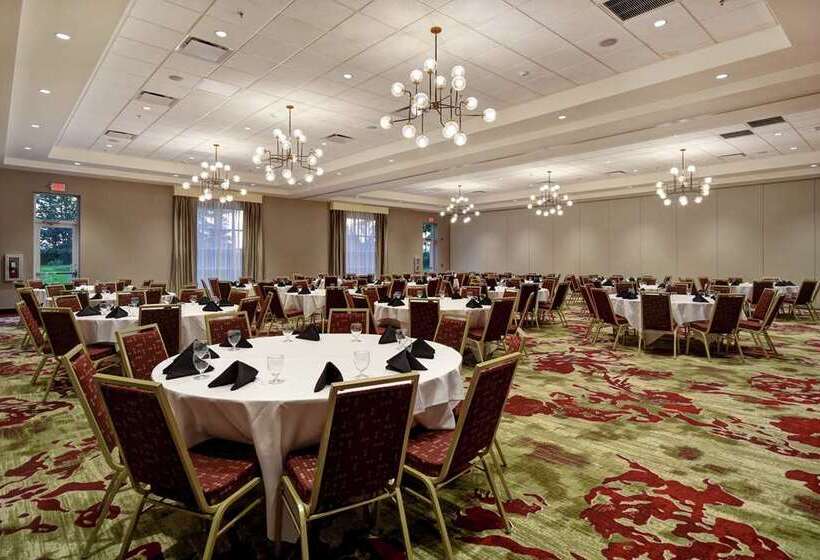 فندق Hilton Garden Inn Lansing West