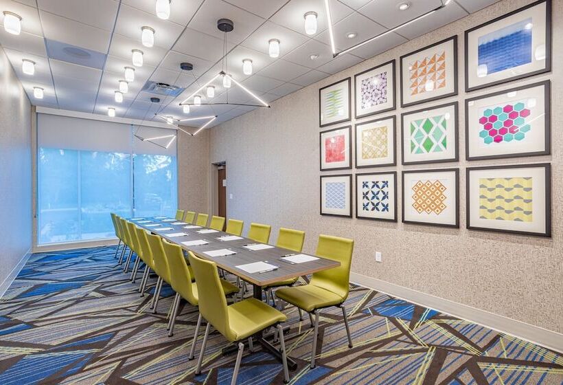 酒店 Holiday Inn Express & Suites Elkhart North By Ihg