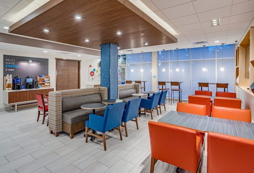 酒店 Holiday Inn Express & Suites Elkhart North By Ihg