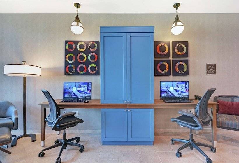 בית מלון כפרי Home2 Suites By Hilton Bettendorf Quad Cities