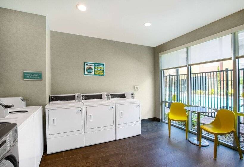 فندق Home2 Suites By Hilton Carlsbad